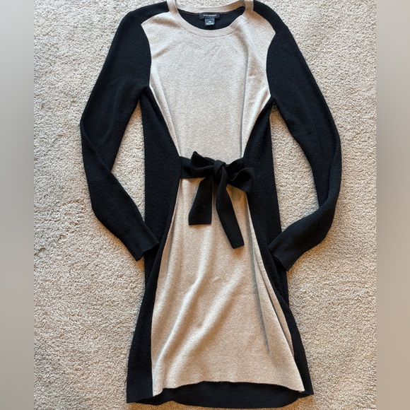 Like New Never Worn Club Monaco Arnettie Sweater Dress Tan & Black Colorblock, L - Picture 5 of 6
